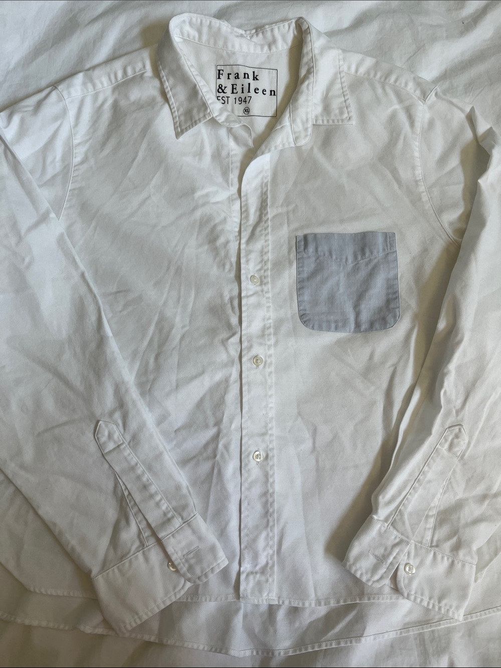 Frank & Eileen white relaxed button up shirt blue striped front pocket rare